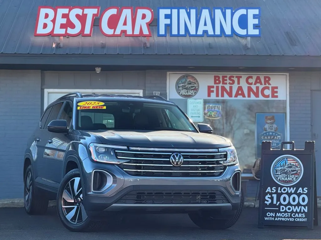 2025 Volkswagen Atlas SE w/Tech Pkg Sport Utility 4D
