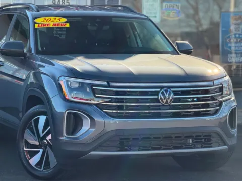 Another view of 2025 Volkswagen Atlas SE w/Tech Pkg Sport Utility 4D for sale in Frankfort, IL at Best Car Finance – Auto Sales & Loans in Frankfort