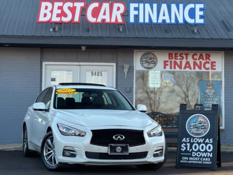 White 2017 INFINITI Q50 3.0t Premium Sedan 4D for sale in Frankfort, IL