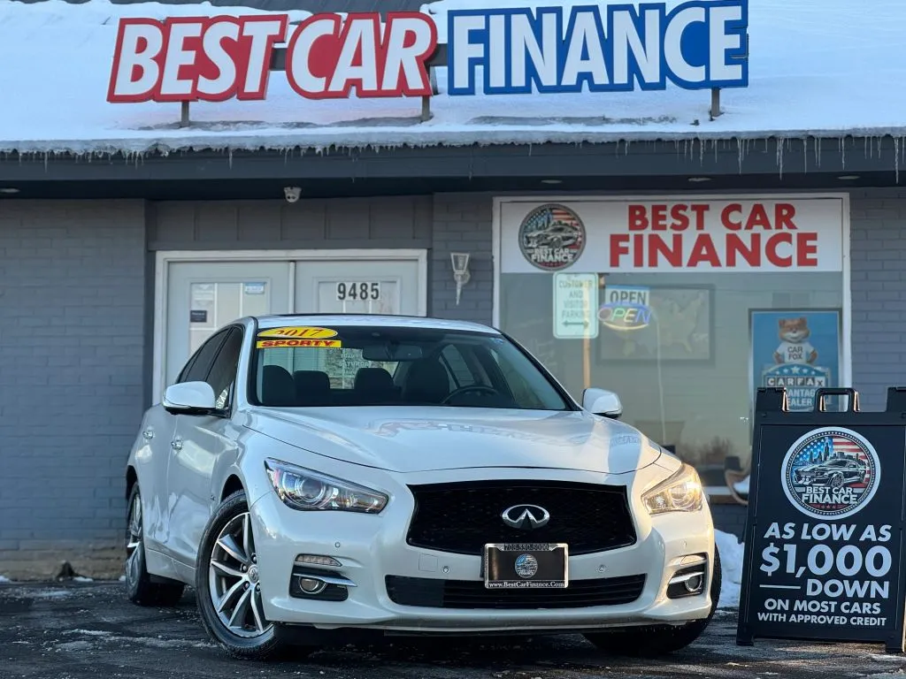 2017 INFINITI Q50 Premium's photo