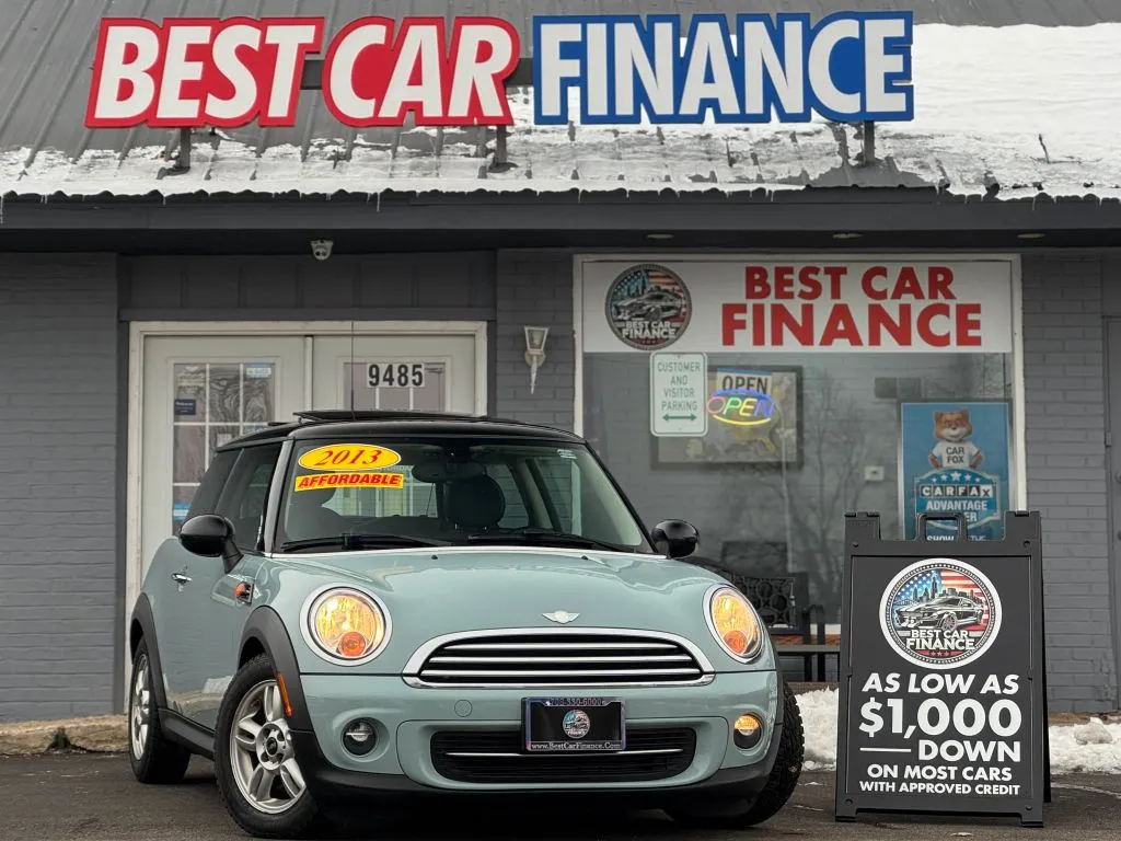 2013 MINI Cooper Base's photo