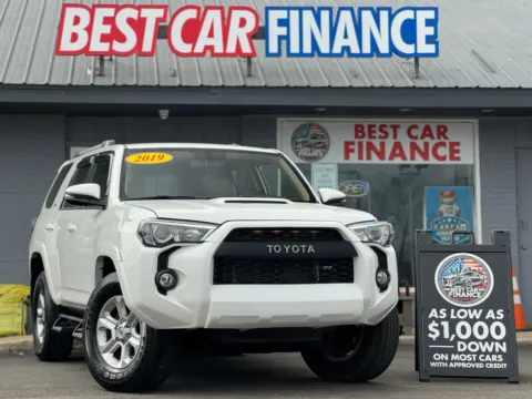 White 2019 Toyota 4Runner SR5 Premium Sport Utility 4D for sale in Frankfort, IL