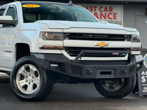 More photos of 2017 Chevrolet Silverado 1500 Double Cab Z71 LT Pickup 4D 6 1/2 ft at Best Car Finance – Auto Sales & Loans in Frankfort, IL