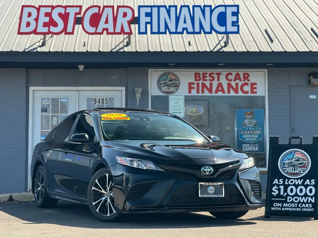 Black 2020 Toyota Camry Hybrid SE Sedan 4D for sale in Frankfort, IL