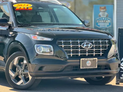 More photos of 2024 Hyundai Venue SEL Sport Utility 4D at Best Car Finance – Auto Sales & Loans in Frankfort, IL