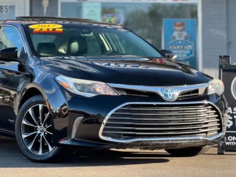 More photos of 2017 Toyota Avalon Hybrid Limited Sedan 4D at Best Car Finance – Auto Sales & Loans in Frankfort, IL