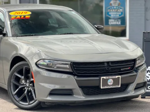 More photos of 2019 Dodge Charger SXT Sedan 4D at Best Car Finance – Auto Sales & Loans in Frankfort, IL