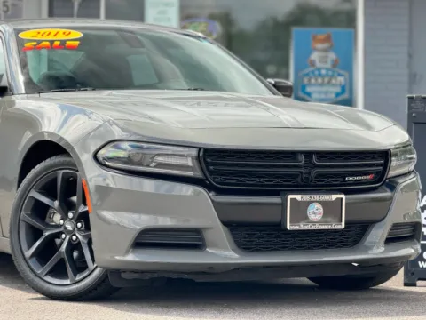 More photos of 2019 Dodge Charger SXT Sedan 4D at Best Car Finance – Auto Sales & Loans in Frankfort, IL