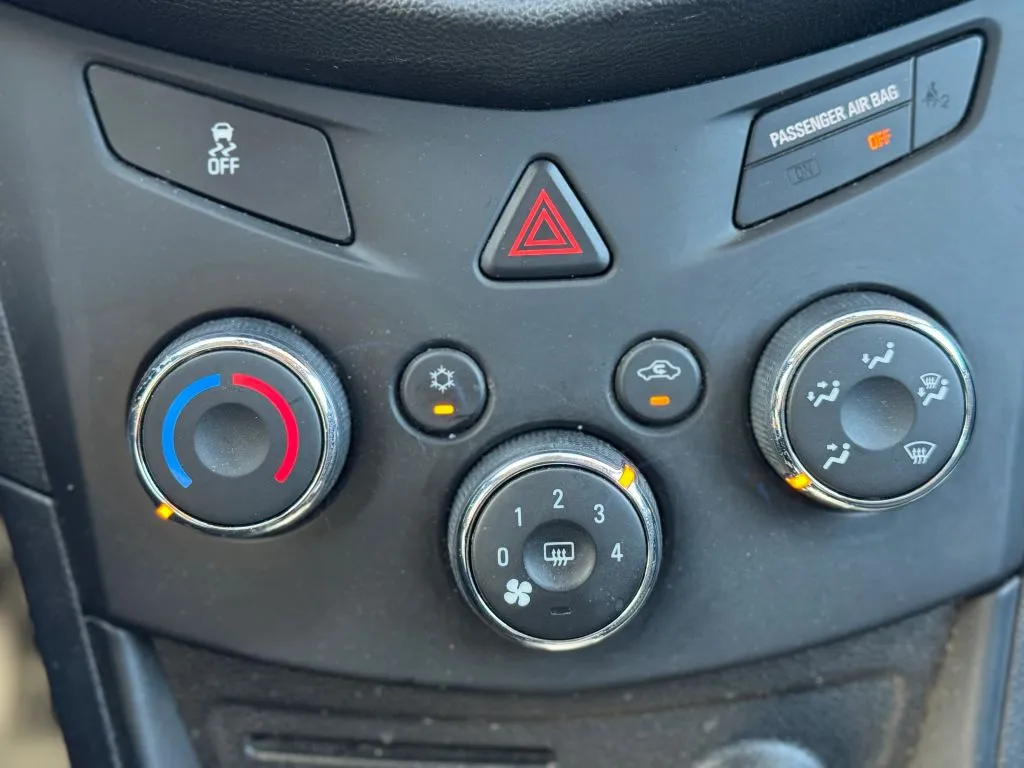 2016 Chevrolet Trax LS - Photo 37