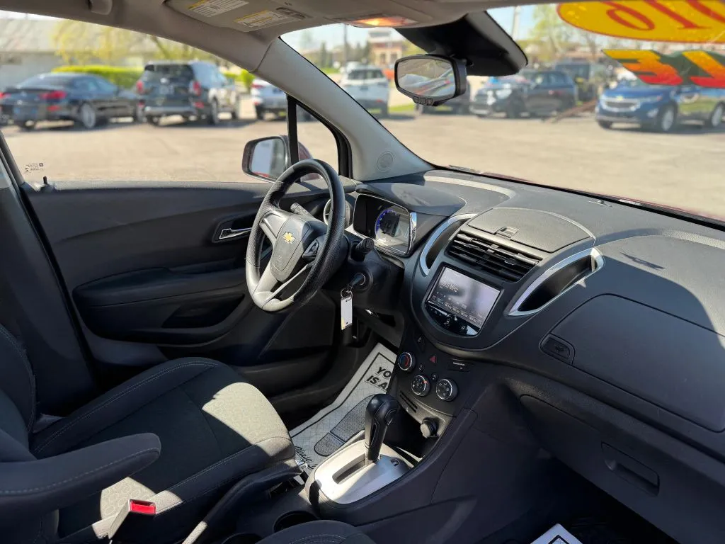 2016 Chevrolet Trax LS - Photo 24