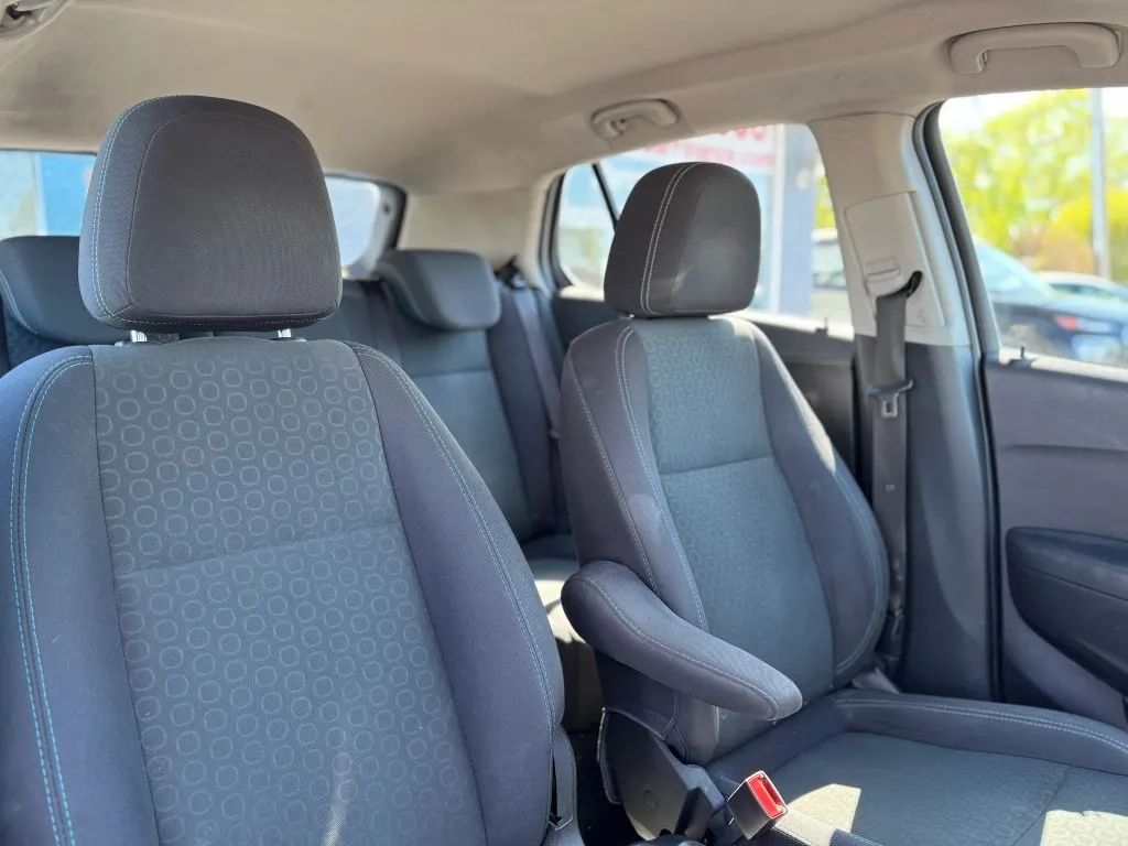 2016 Chevrolet Trax LS - Photo 25