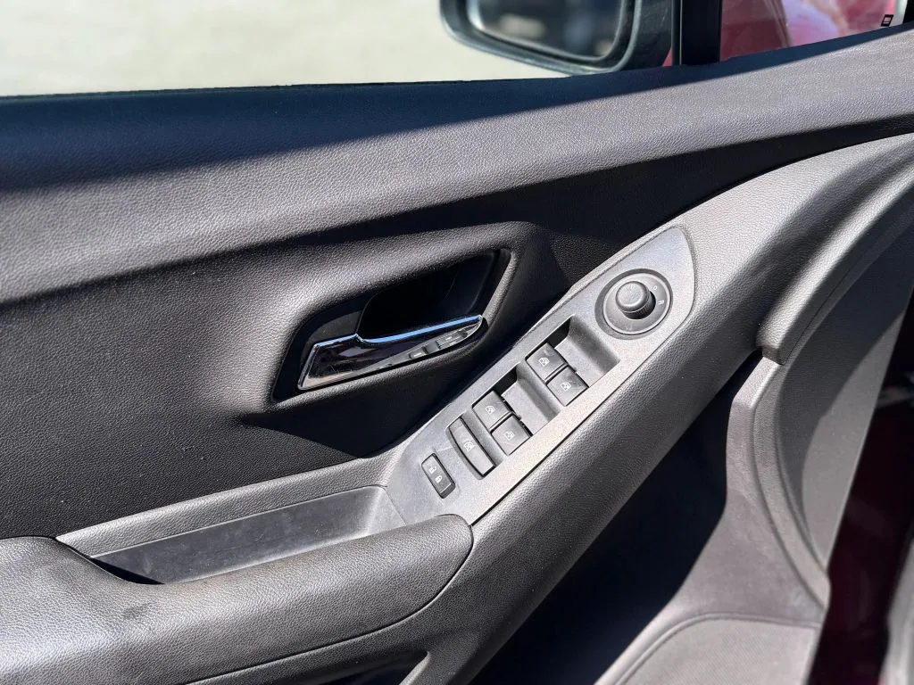 2016 Chevrolet Trax LS - Photo 20