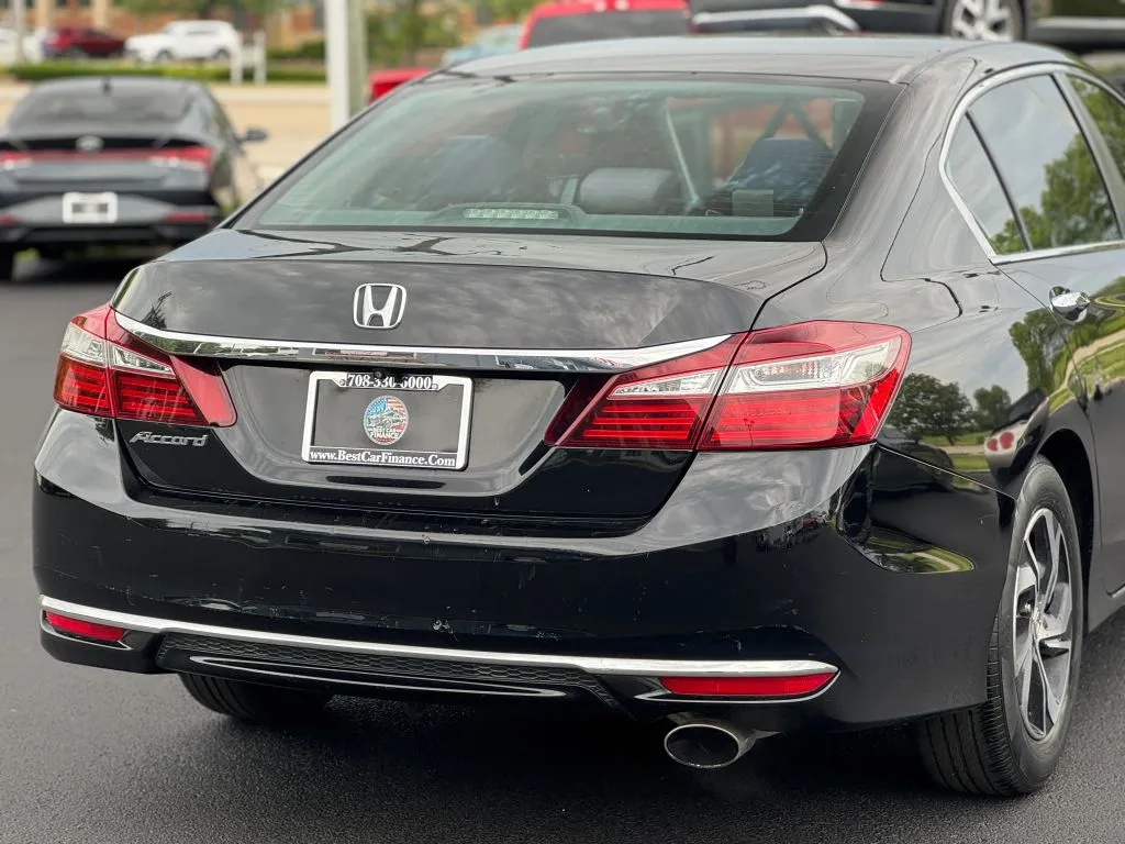 2016 Honda Accord LX - Photo 11