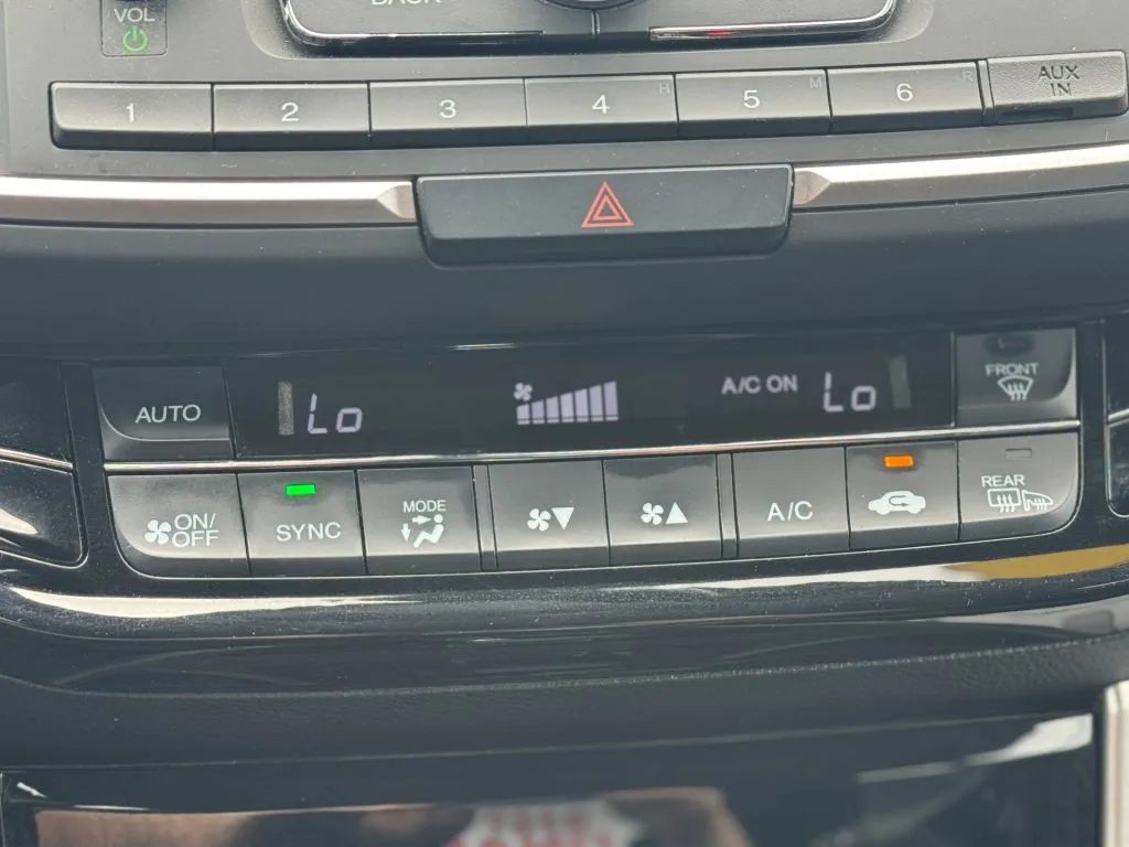 2016 Honda Accord LX - Photo 38