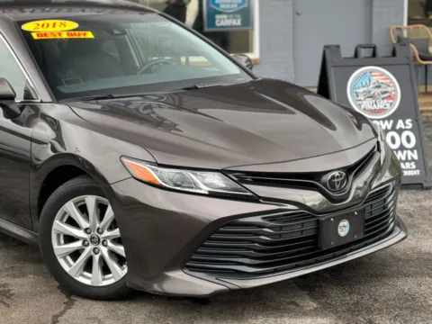 More photos of 2018 Toyota Camry XLE Sedan 4D at Best Car Finance – Auto Sales & Loans in Frankfort, IL