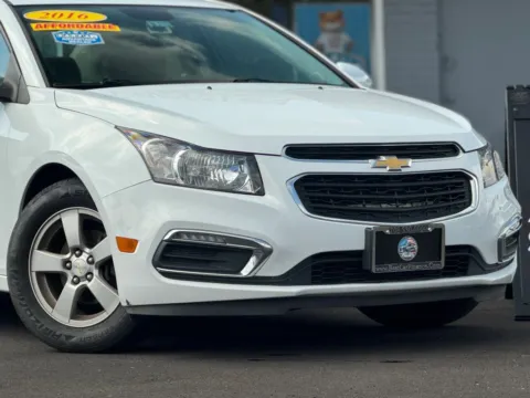 More photos of 2016 Chevrolet Cruze Limited 1LT Sedan 4D at Best Car Finance – Auto Sales & Loans in Frankfort, IL
