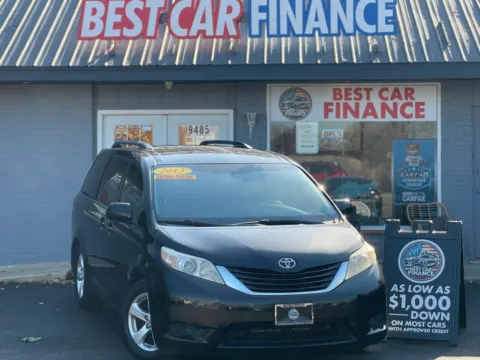 Photos of 2013 Toyota Sienna LE Minivan 4D for sale in Frankfort, IL at Best Car Finance – Auto Sales & Loans in Frankfort