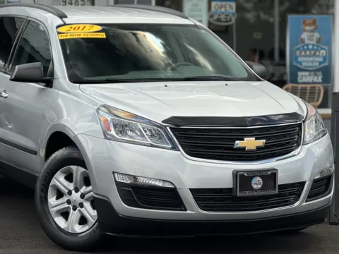 Another view of 2017 Chevrolet Traverse LS for sale in Frankfort, IL at Best Car Finance – Auto Sales & Loans in Frankfort