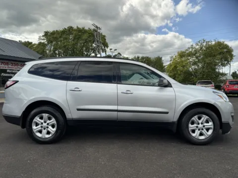 More photos of 2017 Chevrolet Traverse LS at Best Car Finance – Auto Sales & Loans in Frankfort, IL