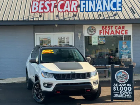 Photos of 2019 Jeep Compass Trailhawk Sport Utility 4D for sale in Frankfort, IL at Best Car Finance – Auto Sales & Loans in Frankfort