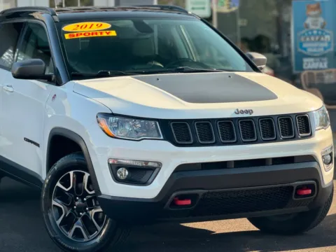 More photos of 2019 Jeep Compass Trailhawk Sport Utility 4D at Best Car Finance – Auto Sales & Loans in Frankfort, IL