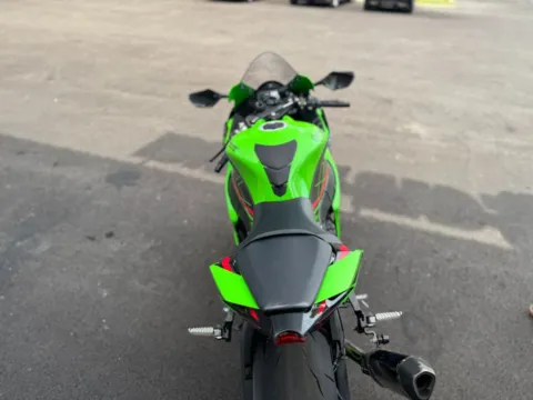 Another view of 2023 Kawasaki Ninja ZX-10R for sale in Frankfort, IL at Best Car Finance – Auto Sales & Loans in Frankfort