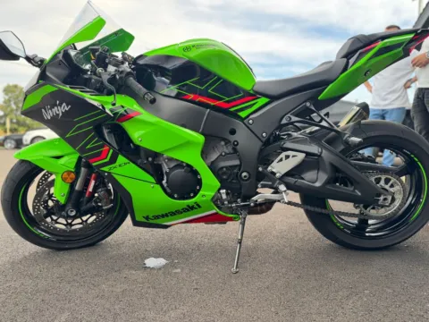 More photos of 2023 Kawasaki Ninja ZX-10R at Best Car Finance – Auto Sales & Loans in Frankfort, IL