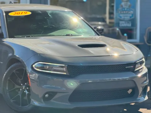 More photos of 2019 Dodge Charger R/T Sedan 4D at Best Car Finance – Auto Sales & Loans in Frankfort, IL