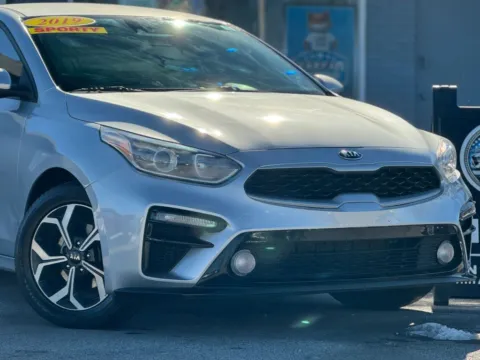 More photos of 2019 Kia Forte LXS Sedan 4D at Best Car Finance – Auto Sales & Loans in Frankfort, IL