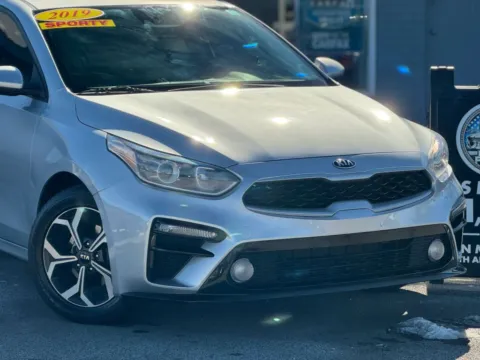 More photos of 2019 Kia Forte LXS Sedan 4D at Best Car Finance – Auto Sales & Loans in Frankfort, IL