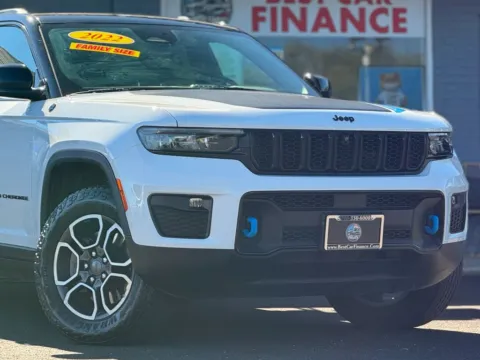 More photos of 2022 Jeep Grand Cherokee 4xe Trailhawk Sport Utility 4D at Best Car Finance – Auto Sales & Loans in Frankfort, IL