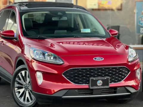More photos of 2020 Ford Escape Titanium Sport Utility 4D at Best Car Finance – Auto Sales & Loans in Frankfort, IL