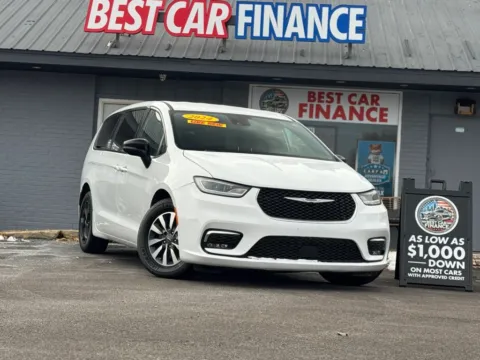 Another view of 2024 Chrysler Pacifica Hybrid S Appearance Van 4D for sale in Frankfort, IL at Best Car Finance – Auto Sales & Loans in Frankfort