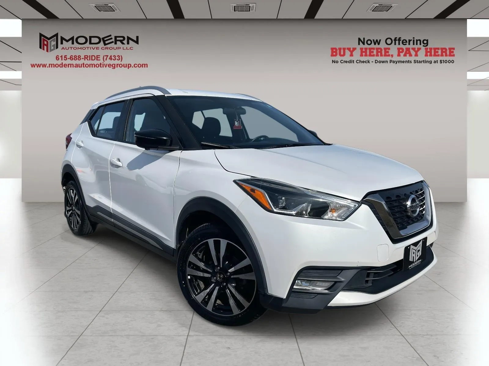 2018 Nissan Kicks SR's photo
