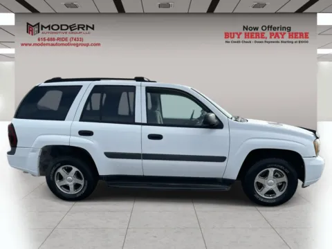 Photos of 2005 CHEVROLET TRAILBLAZER LS for sale in Lafayette, TN at Modern Automotive Group