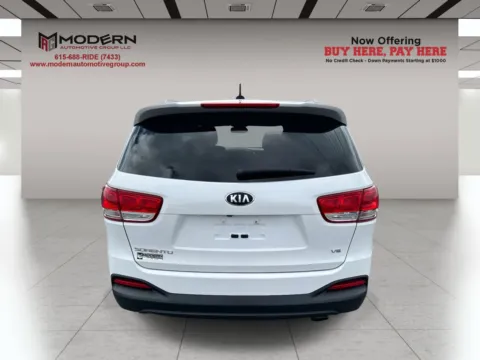 More photos of 2016 KIA SORENTO LX at Modern Automotive Group, TN