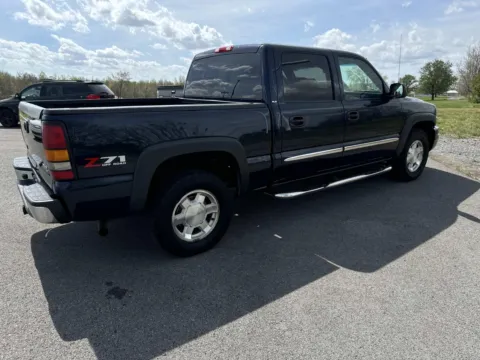 Another view of 2006 GMC SIERRA 1500 SLE1 for sale in Lafayette, TN at Modern Automotive Group