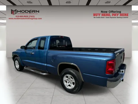 More photos of 2005 DODGE DAKOTA SLT at Modern Automotive Group, TN