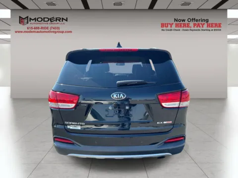 More photos of 2016 KIA SORENTO EX at Modern Automotive Group, TN