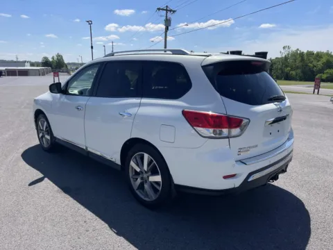 More photos of 2014 NISSAN PATHFINDER PLATINUM at Modern Automotive Group, TN