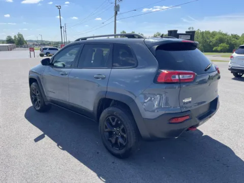 More photos of 2014 JEEP CHEROKEE TRAILHAWK at Modern Automotive Group, TN