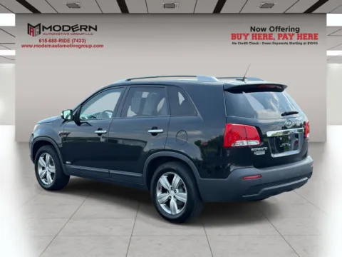 More photos of 2013 KIA SORENTO EX at Modern Automotive Group, TN