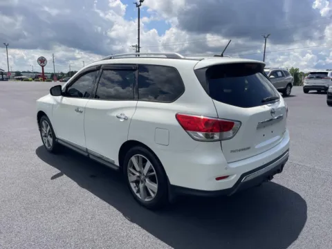 More photos of 2015 NISSAN PATHFINDER PLATINUM at Modern Automotive Group, TN