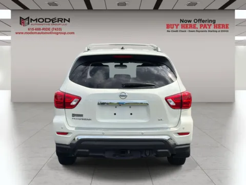 More photos of 2017 NISSAN PATHFINDER SL at Modern Automotive Group, TN