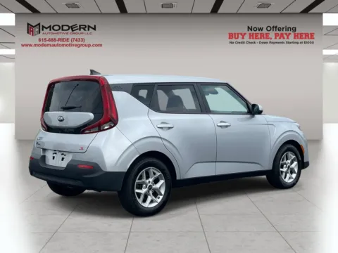 More photos of 2021 KIA SOU S at Modern Automotive Group, TN