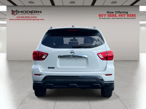 More photos of 2018 NISSAN PATHFINDER SL at Modern Automotive Group, TN