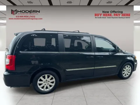 Another view of 2011 CHRYSLER TOWN & COUNTRY TOURING L for sale in Lafayette, TN at Modern Automotive Group