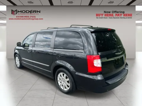 More photos of 2011 CHRYSLER TOWN & COUNTRY TOURING L at Modern Automotive Group, TN