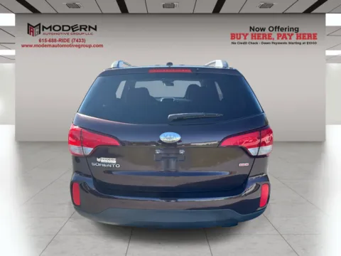 More photos of 2014 KIA SORENTO LX at Modern Automotive Group, TN