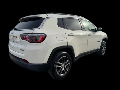 More photos of 2018 Jeep Compass Latitude 4WD at Victory Circle Auto Sales, NC